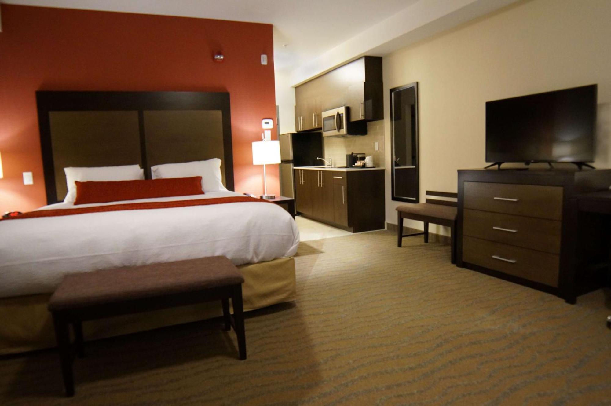 Best Western Plus Merritt Hotel Exterior photo